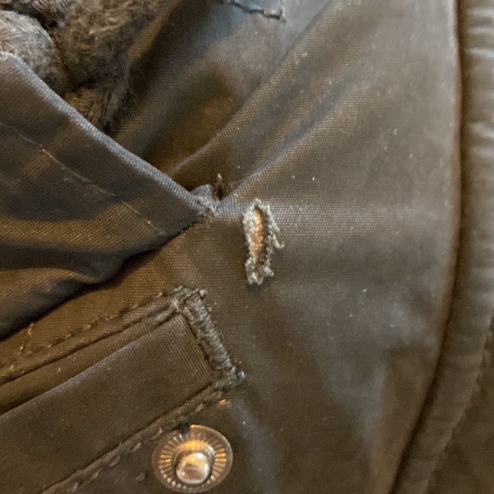 ❤️HOLLISTER FAUX FUR LINED PARKA SIZE XS BLACK ***READ DESCRIPTION*** - Picture 8 of 12